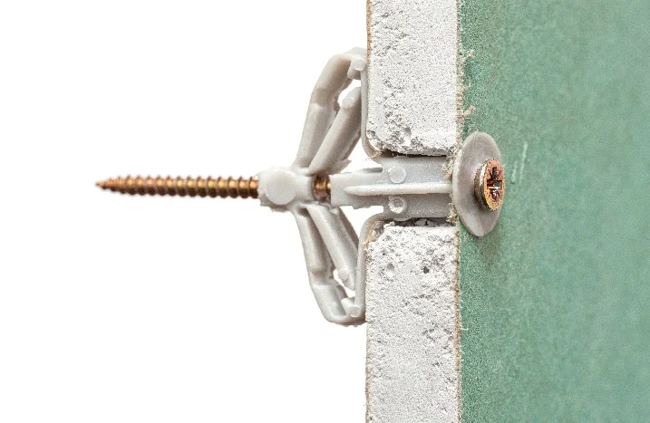 Dübel in einer Trockenbauwand